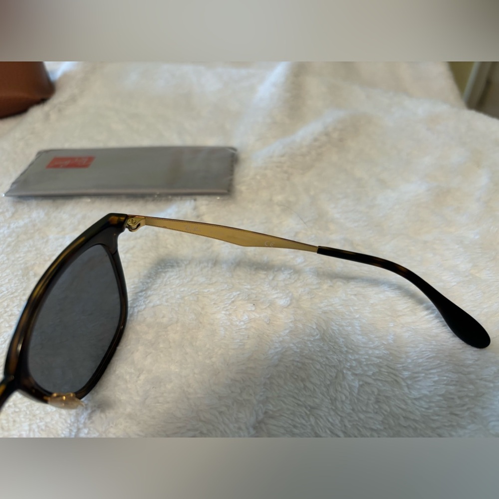 Ray-ban Sunglasses - Picture 5 of 7